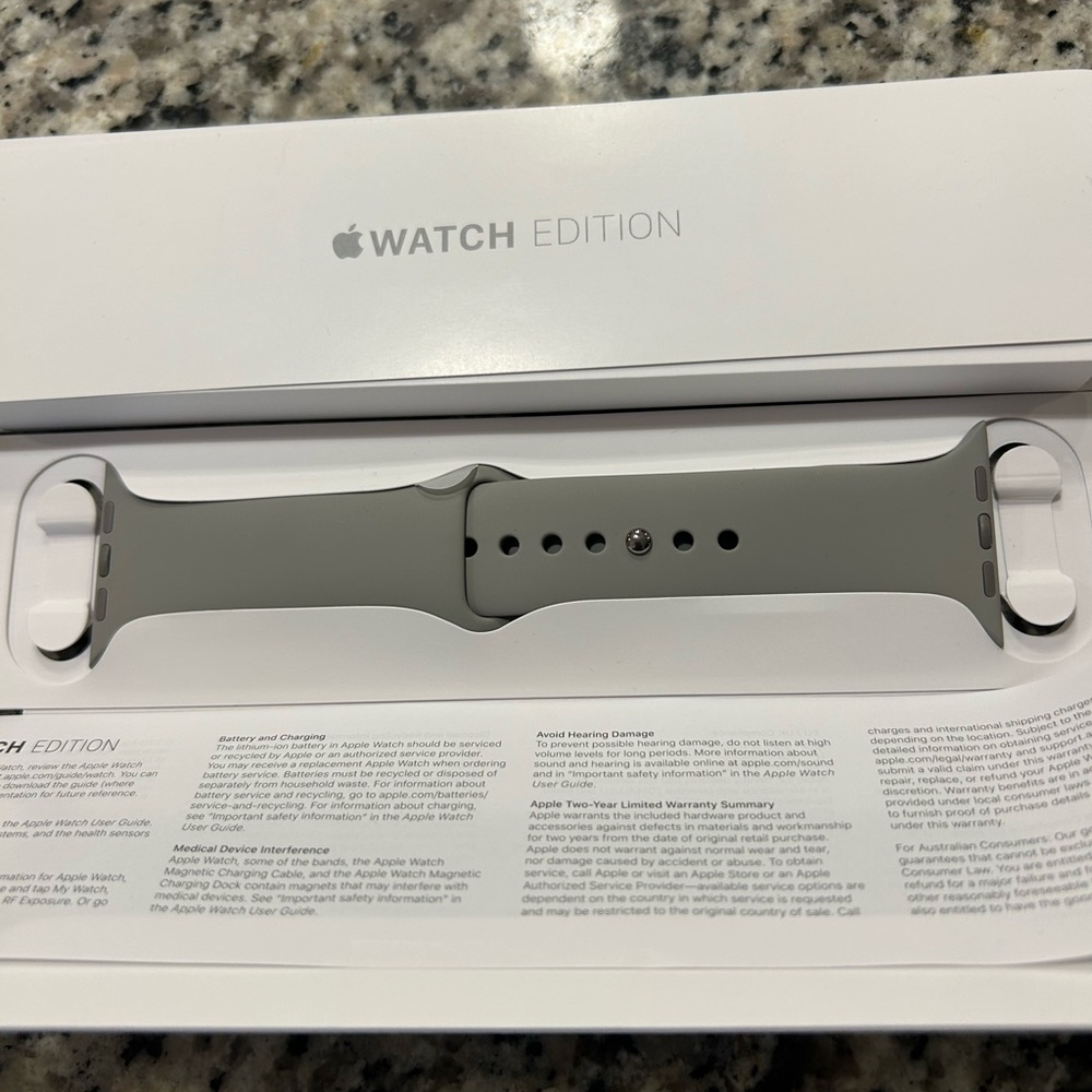 Apple Watch 45mm Gray Sport Band Series 7